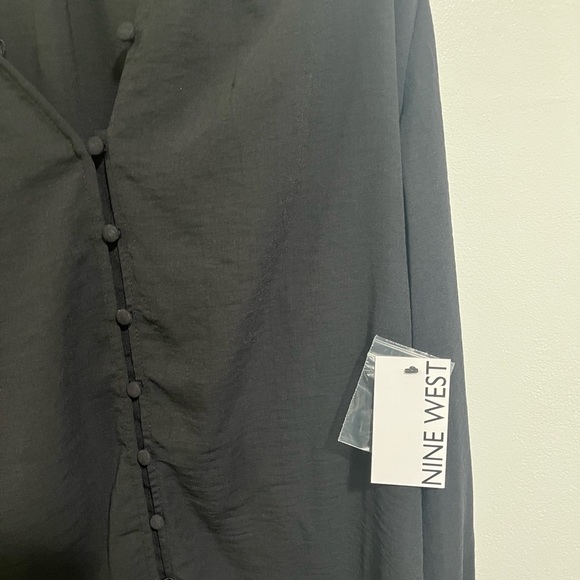 NINE WEST Button Front Blouse Size-XXL - Picture 4 of 6